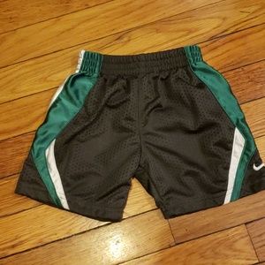Nike Toddler boys basketball shorts